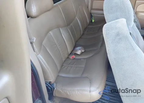 2000 Chevrolet Silverado 1500 Lt z USA, uszkodzony, nr VIN 2GCEC19TXY1190972